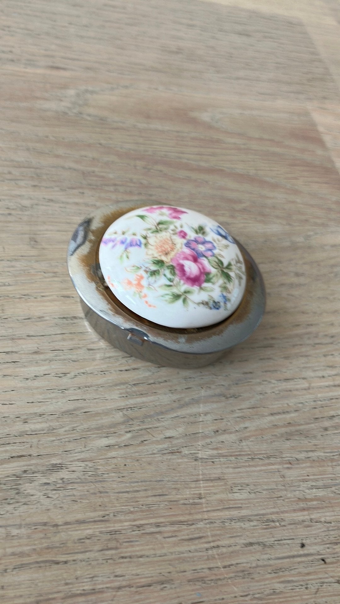 Klein lief pillendoosje made in honkong, Sieraden, Tassen en Uiterlijk, Ophalen of Verzenden, Zo goed als nieuw