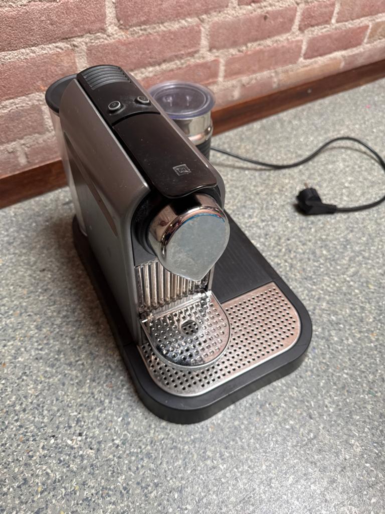 Nespresso CitiZ & Milk koffiemachine, Koffiemachine, Ophalen of Verzenden, 1 kopje, Niet werkend
