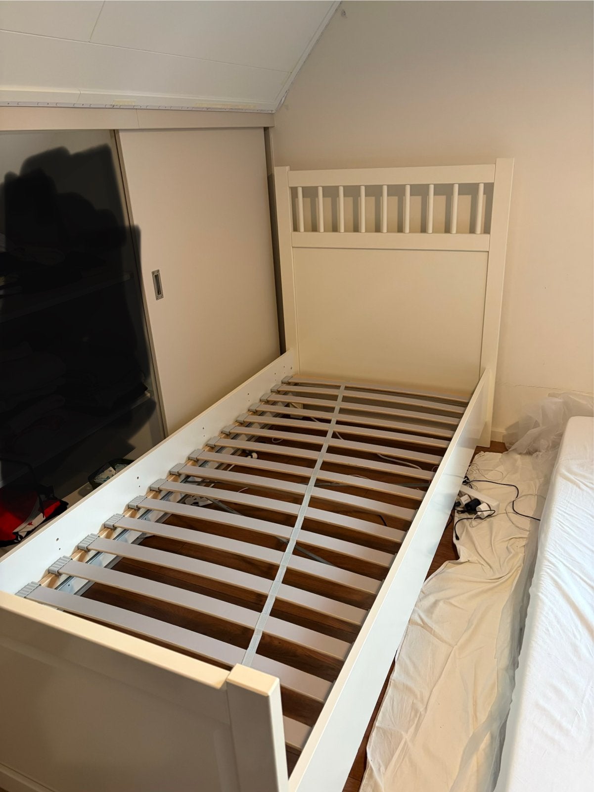 IKEA Hemnes eenpersoonsbed wit met nachtkastje, Ophalen, 90 cm, Eenpersoons, Wit