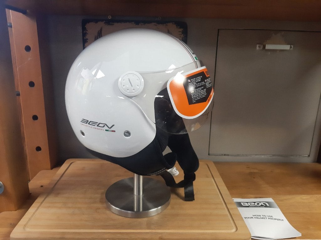 Beon design helm maat M jet helm wit brommer scooter helm M, M, Pascalstraat 6 1704 RD Heerhugowaard, Jethelm, Kinderen