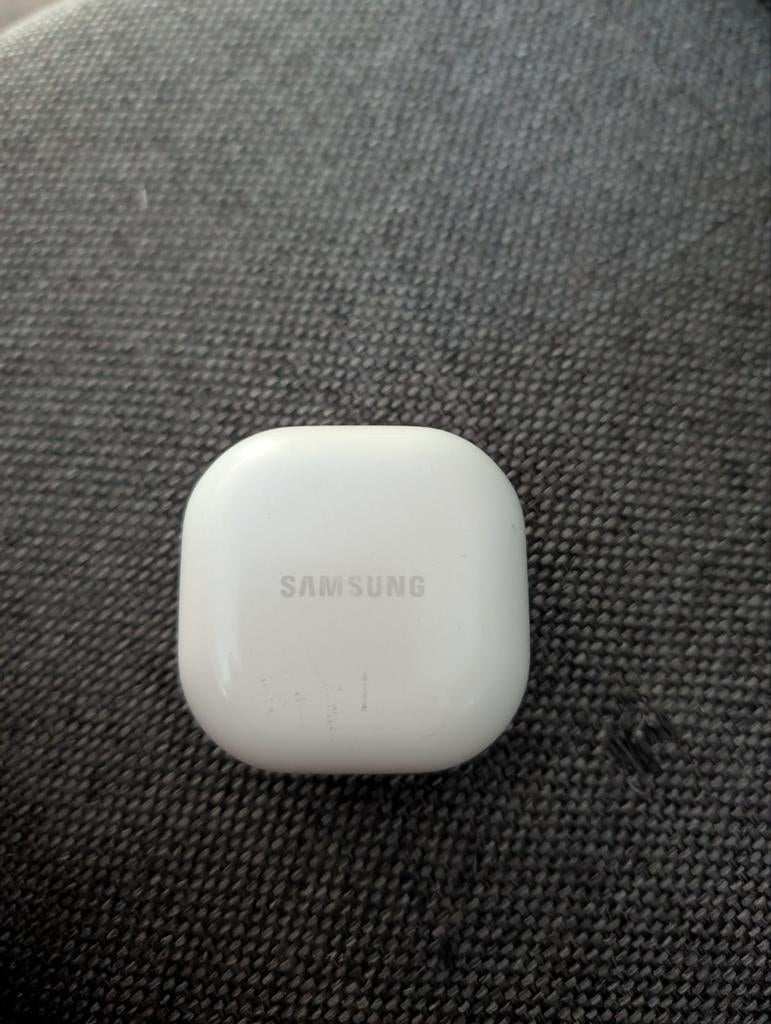 Samsung Galaxy Buds 2 Oplaadcase - Wit (ZONDER OORTJES), Ophalen of Verzenden, Gebruikt, Overige merken, Draadloos