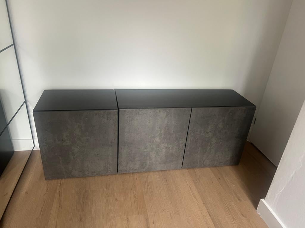 IKEA BESTÅ kast/dressoir – modern zwartbruin/grijs, Ophalen, 150 tot 200 cm, Zo goed als nieuw, 25 tot 50 cm
