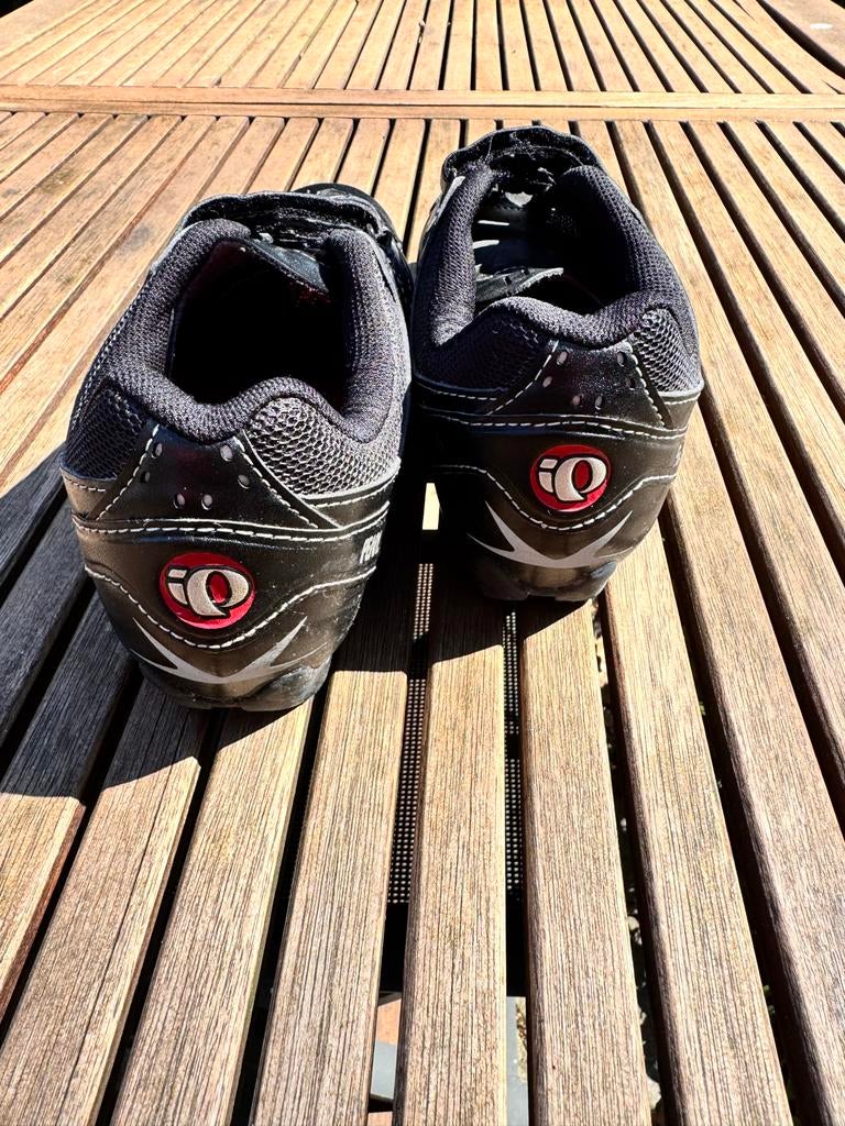 Pearl Izumi Wielren/MTB Schoenen Maat 40 (vallen klein), Sport en Fitness, Wielrennen, Gebruikt, Kleding, Ophalen