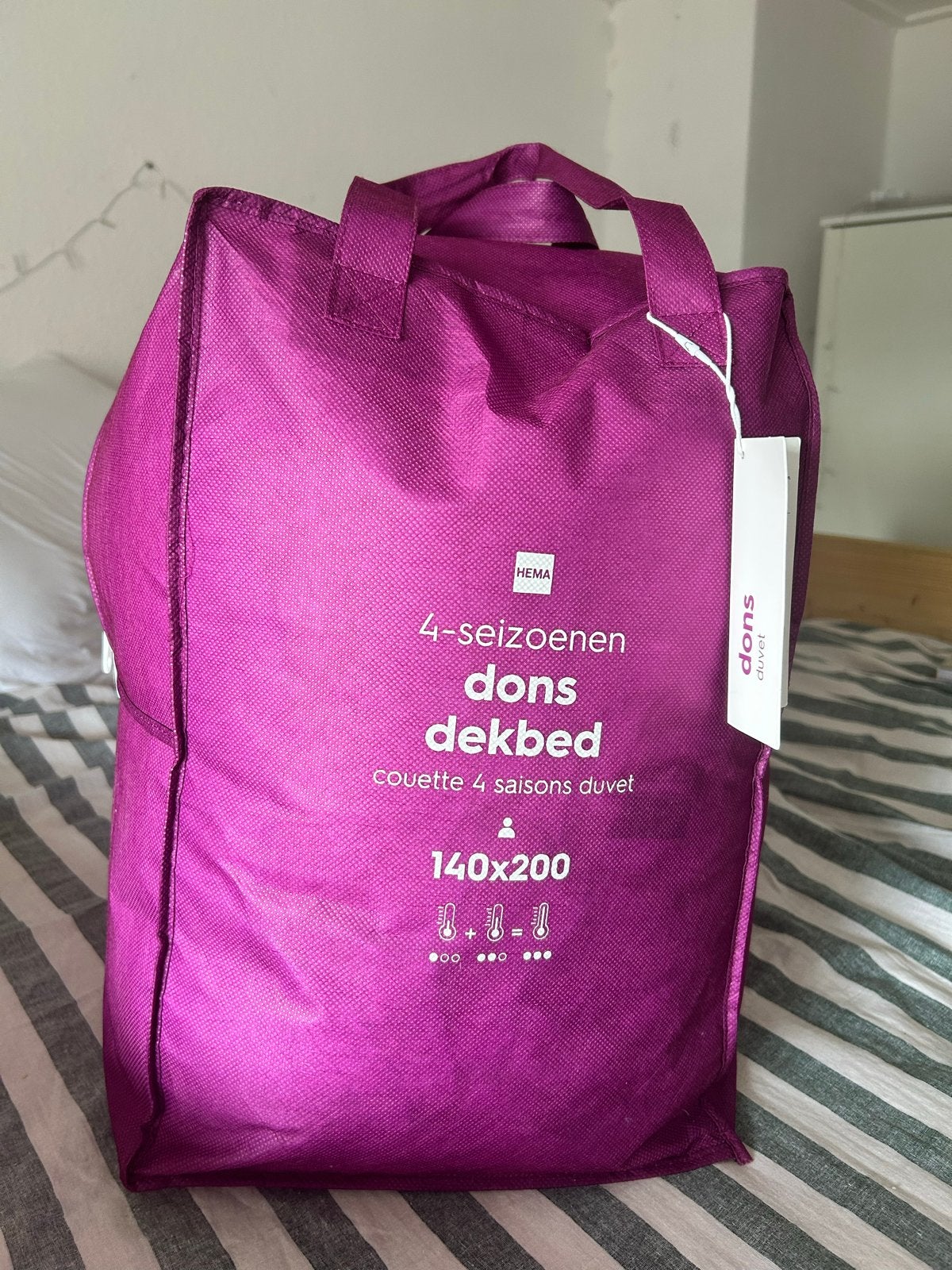 Hema 4-seizoenen dons dekbed 140x200, Huis en Inrichting, Eenpersoons, Wit, Ademend, Dons en Veren