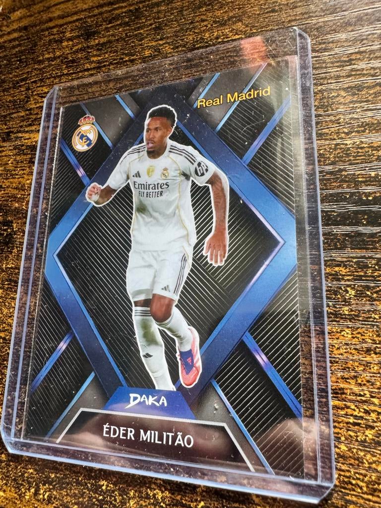 Real Madrid Éder Militão spelerskaart, Ophalen of Verzenden, Zo goed als nieuw, Buitenlandse clubs, Spelerskaart
