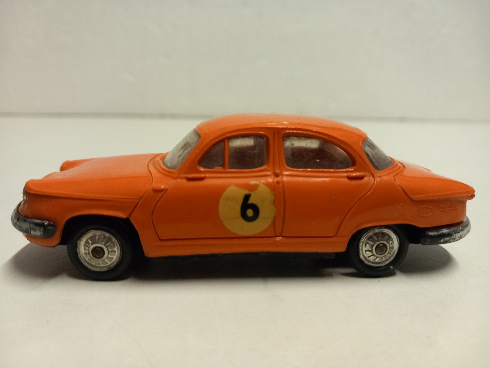 vintage Norev 1:43 Panhard PL17 oranje 6, Hobby en Vrije tijd, Ophalen of Verzenden, Gebruikt, Auto, Norev