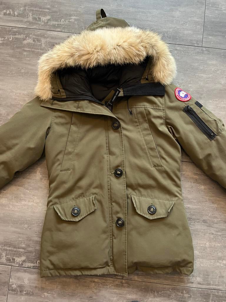 Canada Goose Montebello Parka dames jas maat M, Kleding | Dames, Jassen | Winter, Zo goed als nieuw, Maat 38/40 (M), Groen, Ophalen