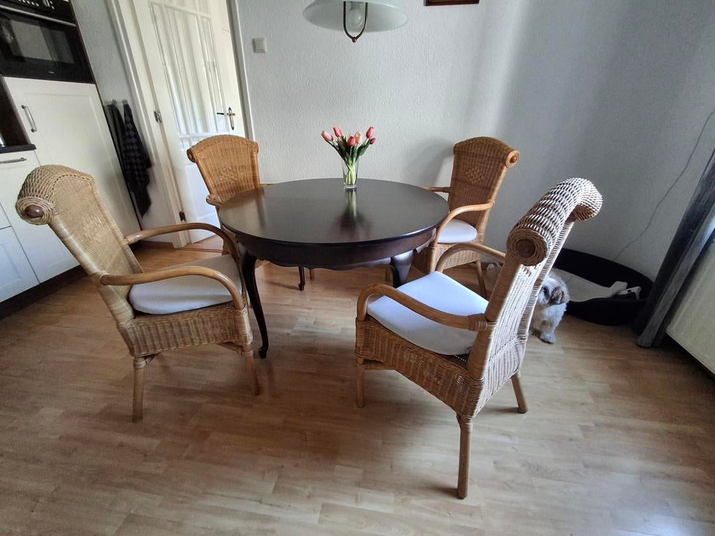 Tafel met 4 stoelen, Ophalen, Gebruikt, 4 tot 6 stoelen
