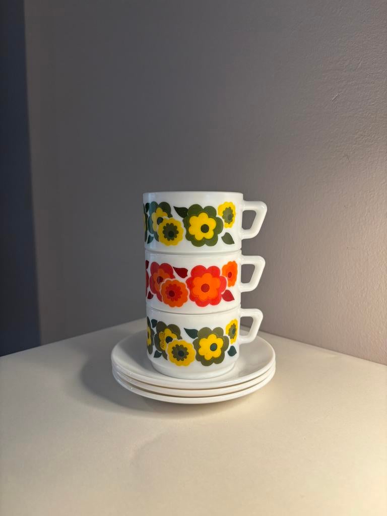 Vintage Arcopal lotus kop- en schotels, Verzamelen, Retro, Verzenden, Huis en Inrichting