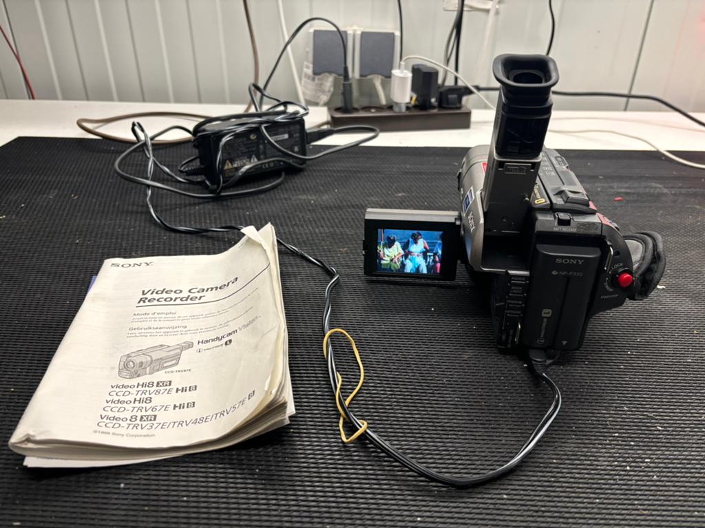 Sony CCD-TRV37E Video 8 XR Handycam Zeer Goed!, Ophalen of Verzenden, Overige soorten