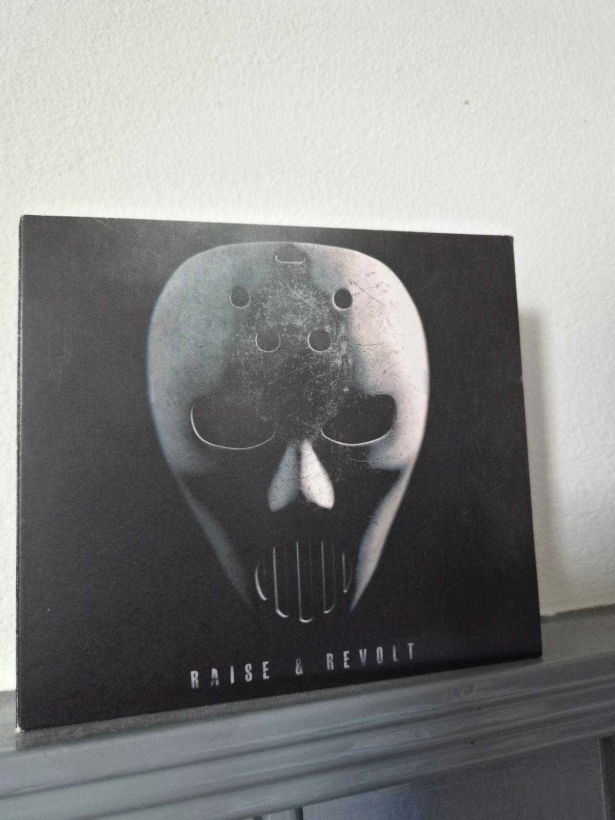 Angerfist - Raise & Revolt album / hardcore / gabber, Inclusief boekje, Ophalen of Verzenden, Zo goed als nieuw, Dance en House