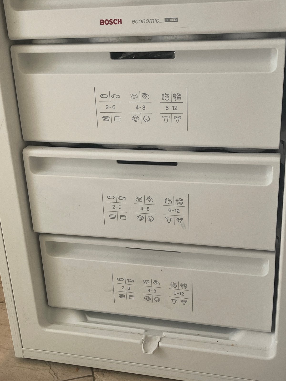 Bosch Economic Vriezer, Witgoed en Apparatuur, 120 tot 140 cm, Minder dan 60 cm, Zo goed als nieuw, Vrijstaand