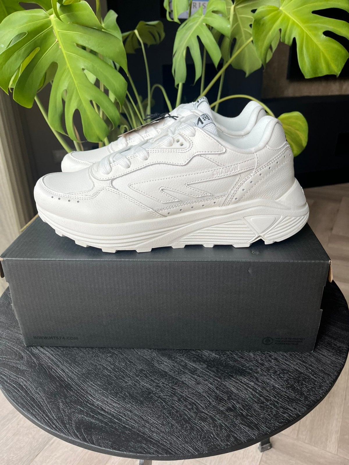 Hi-Tec HTS Shadow 37/43/44, Ophalen of Verzenden, Nieuw, Wit, Sneakers of Gympen