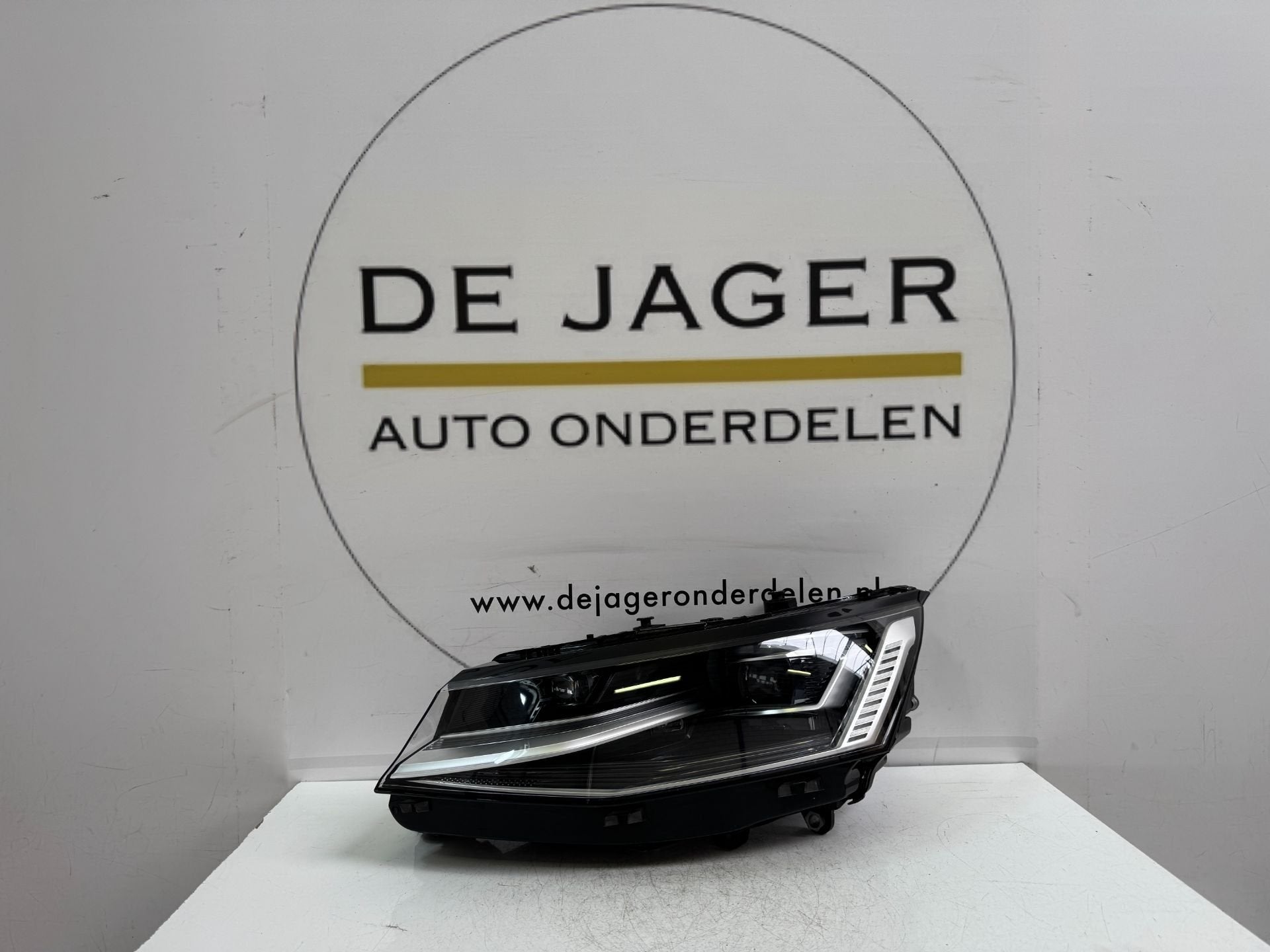 VW TRANSPORTER T7 VOL LED IQ LIGHT KOPLAMP LINKS 7T1941081E, Gebruikt, Volkswagen, Volkswagen AG, Berliner Ring 2
38440  Wolfsburg, DE