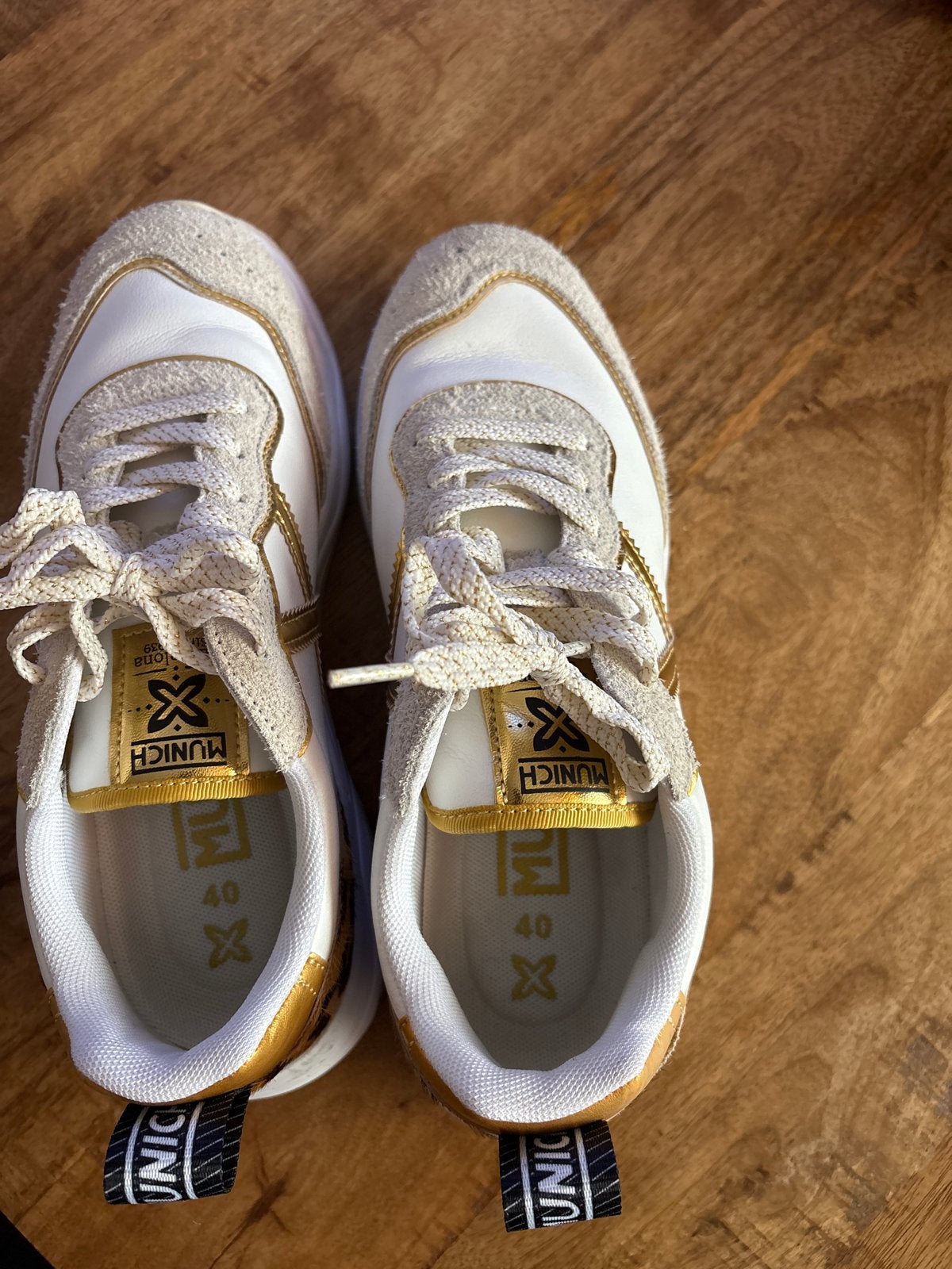 Nieuwe Munich gympen maat 40, Ophalen of Verzenden, Nieuw, Sneakers of Gympen