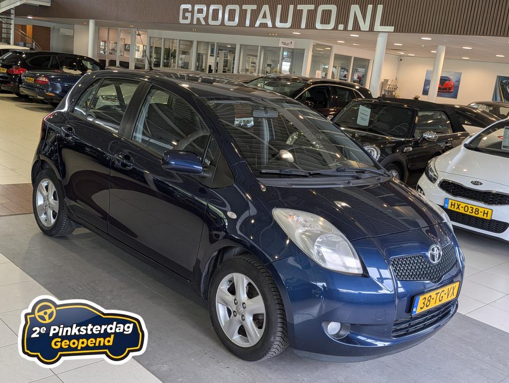 Toyota Yaris 1.3 VVTi Luna Airco, Trekhaak, Stuurbekrachtigi, Stof, Zwart, 4 cilinders, 547 kg