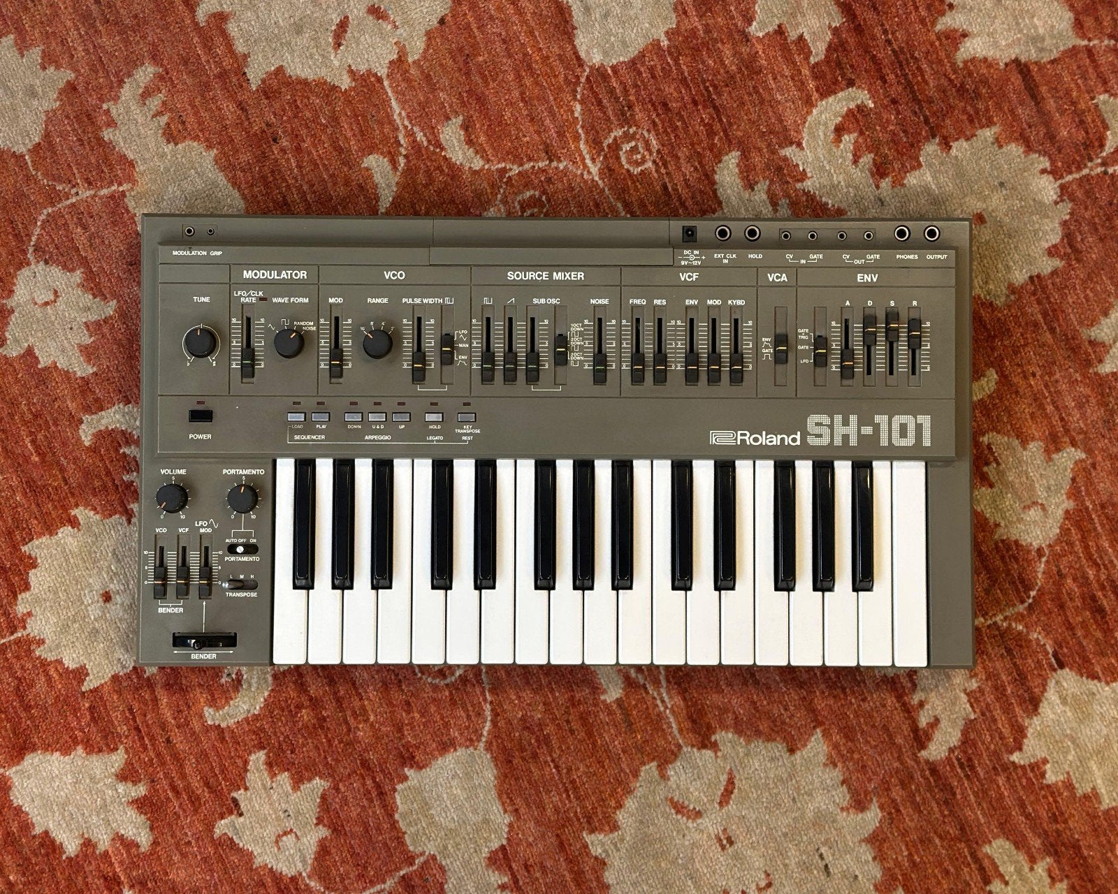 Roland SH-101 - Defecte Synthesizer (Toetsen Werken Niet), Muziek en Instrumenten, Synthesizers, Ophalen of Verzenden