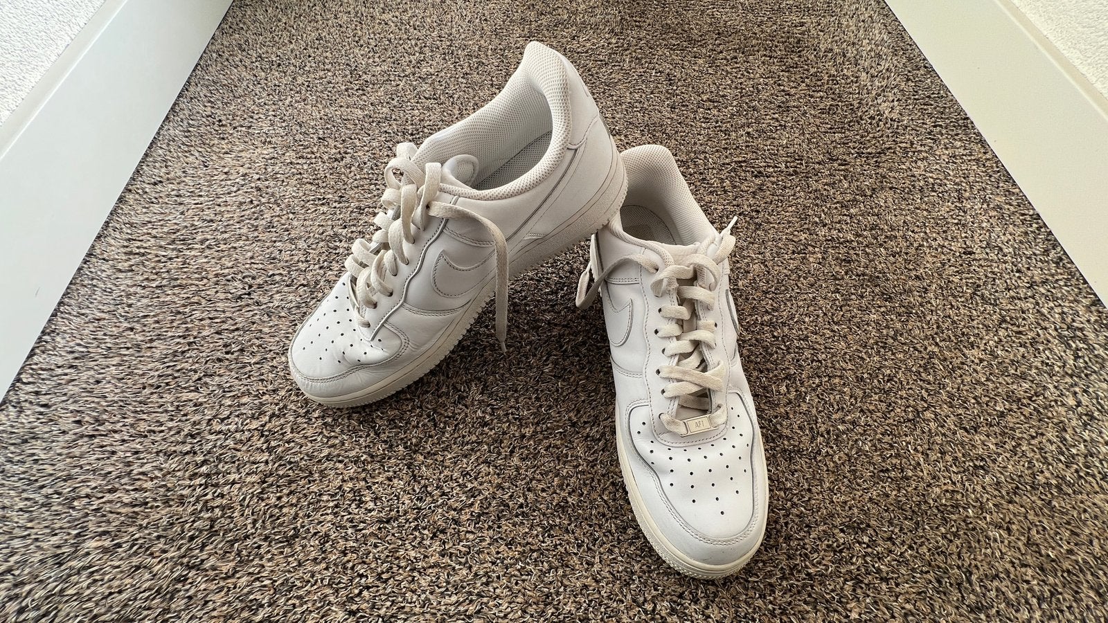 Nike Air Force 1 '07 Low Wit - Maat 44.5, Ophalen of Verzenden, Gedragen, Wit, Sneakers of Gympen