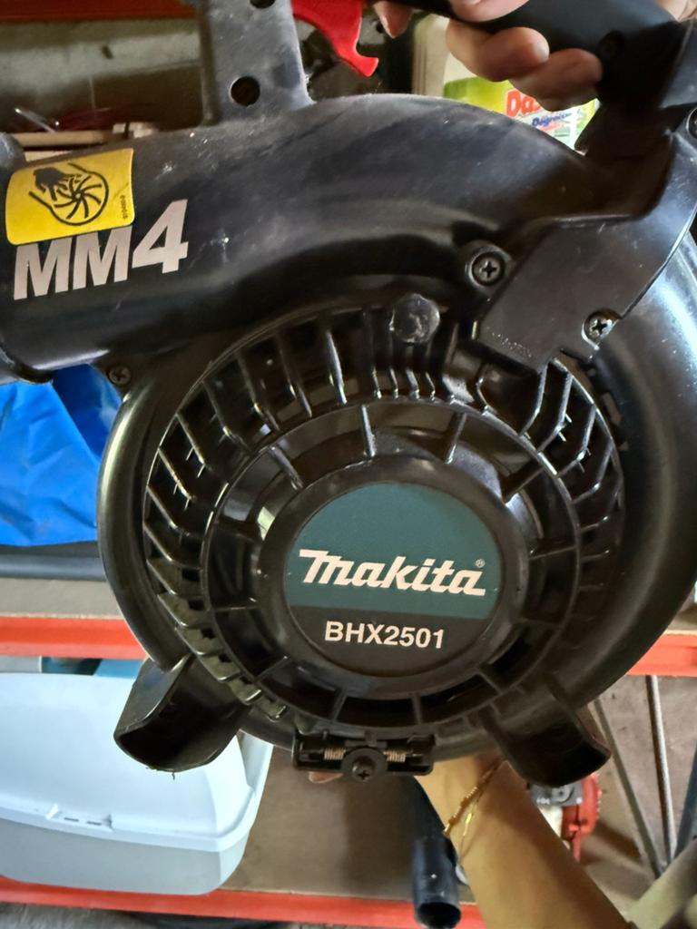 Makita BHX2501 Bladblazer - Benzine MM4, Tuin en Terras, Bladblazers, Ophalen of Verzenden, Gebruikt, Benzine, Handgedragen