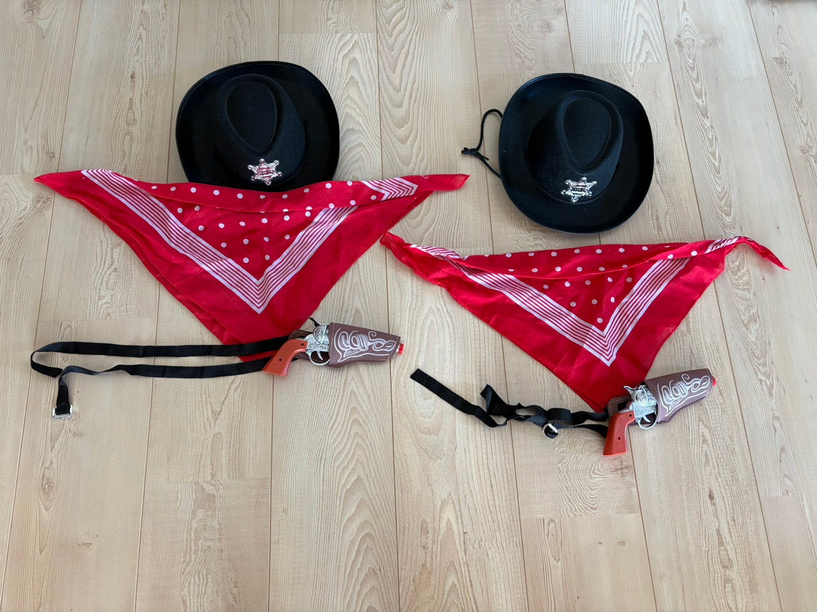 2x cowboy outfit, Ophalen of Verzenden, Zo goed als nieuw, Jongen of Meisje