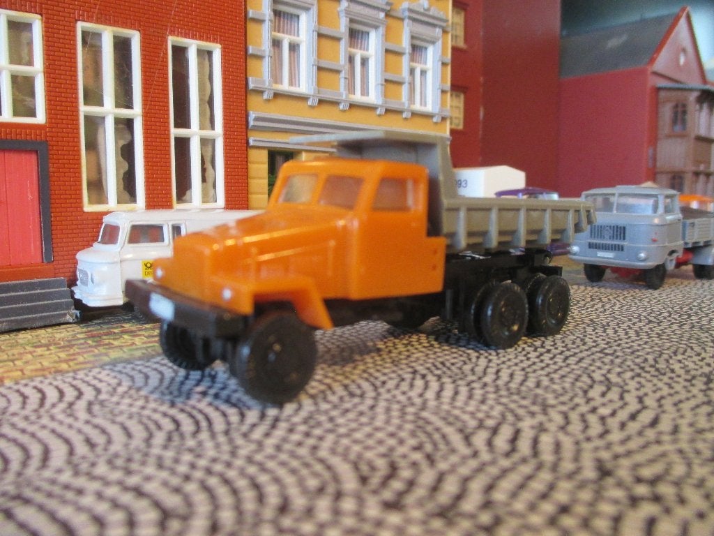 IFA G5 mulden-kipper kiepwagen - oranje/grijs - SES DDR, Ophalen of Verzenden, Nieuw, Bus of Vrachtwagen, Overige merken