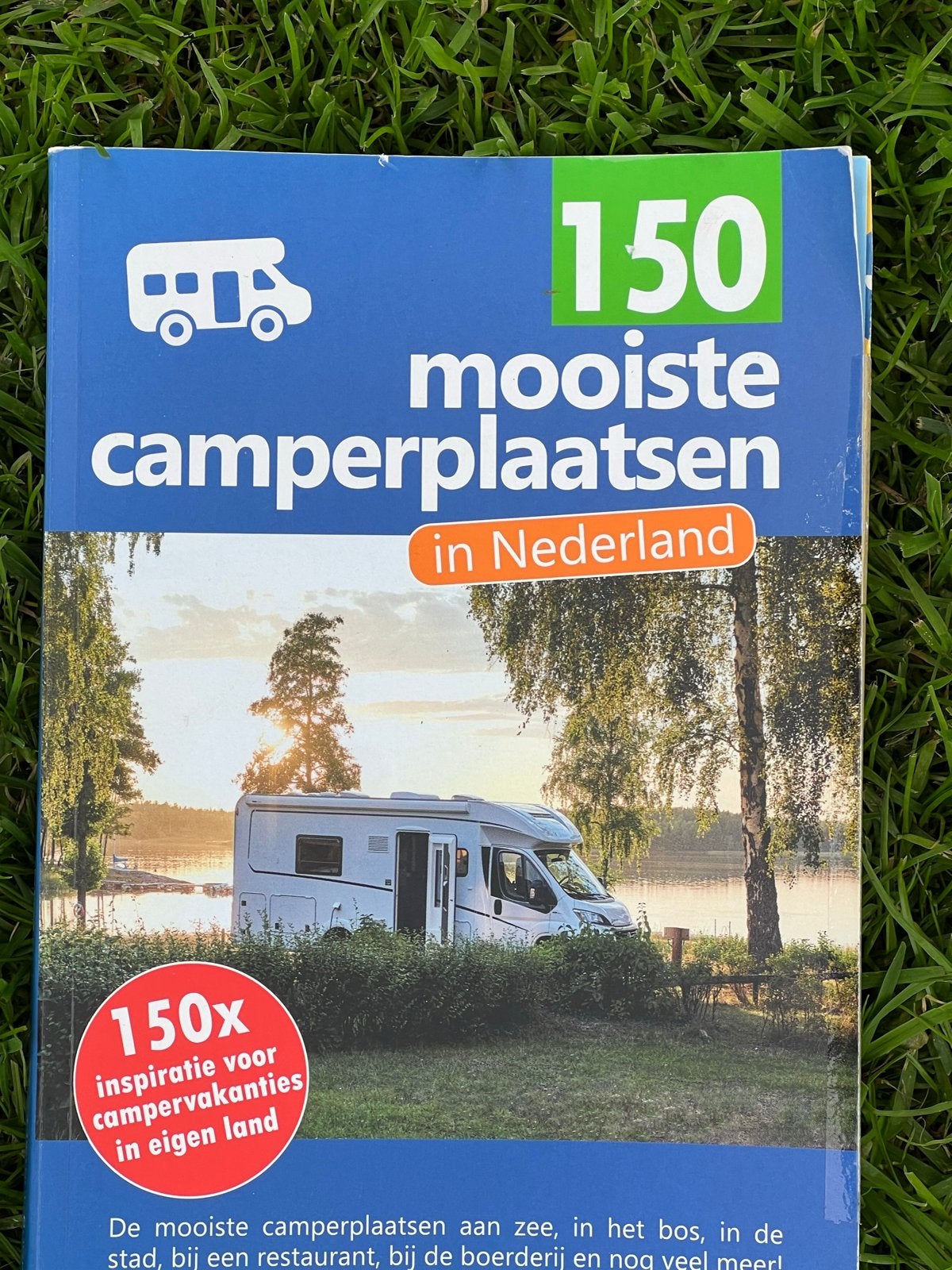 150 Mooiste Camperplaatsen in Nederland - Reisgids, Overige merken, Ophalen of Verzenden, Zo goed als nieuw, Reisgids of -boek