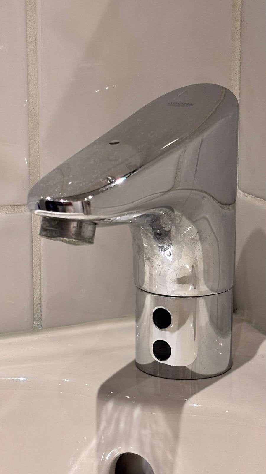 Grohe Euroeco Infrarood elektronische wastafelkraan, Ophalen of Verzenden, Zo goed als nieuw, Toilet