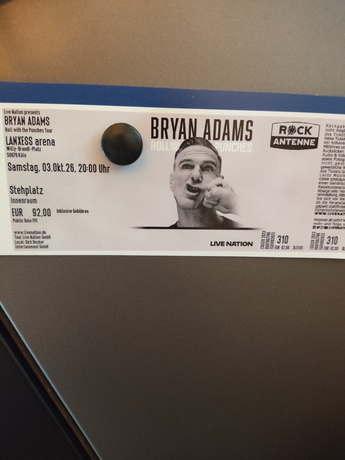 Kaartje Bryan adams, Eén persoon, Oktober