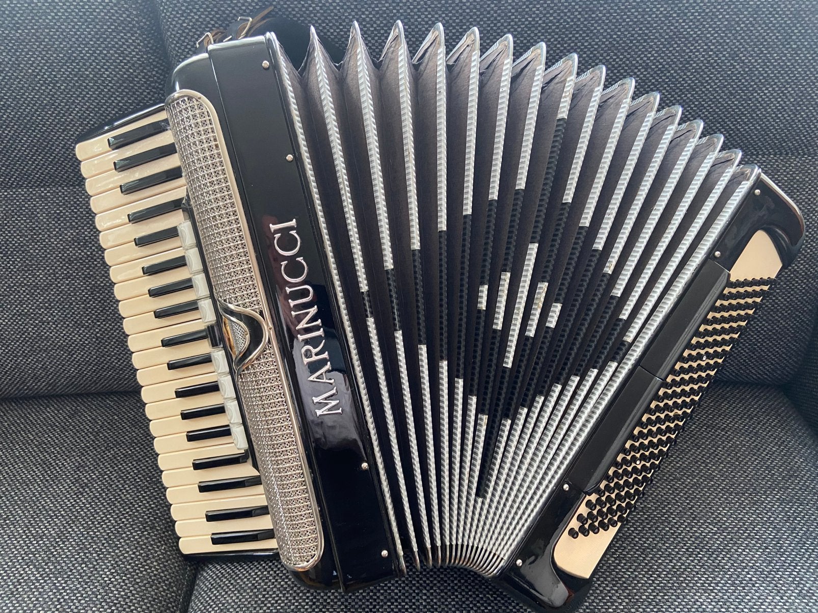 Marinucci mod.850, Muziek en Instrumenten, Gebruikt, Met koffer, Toetsaccordeon, Ophalen of Verzenden