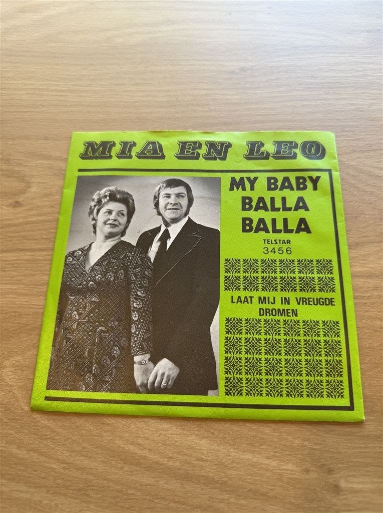 Mia en Leo - My baby balla balla, Ophalen of Verzenden, Zo goed als nieuw, Nederlandstalig