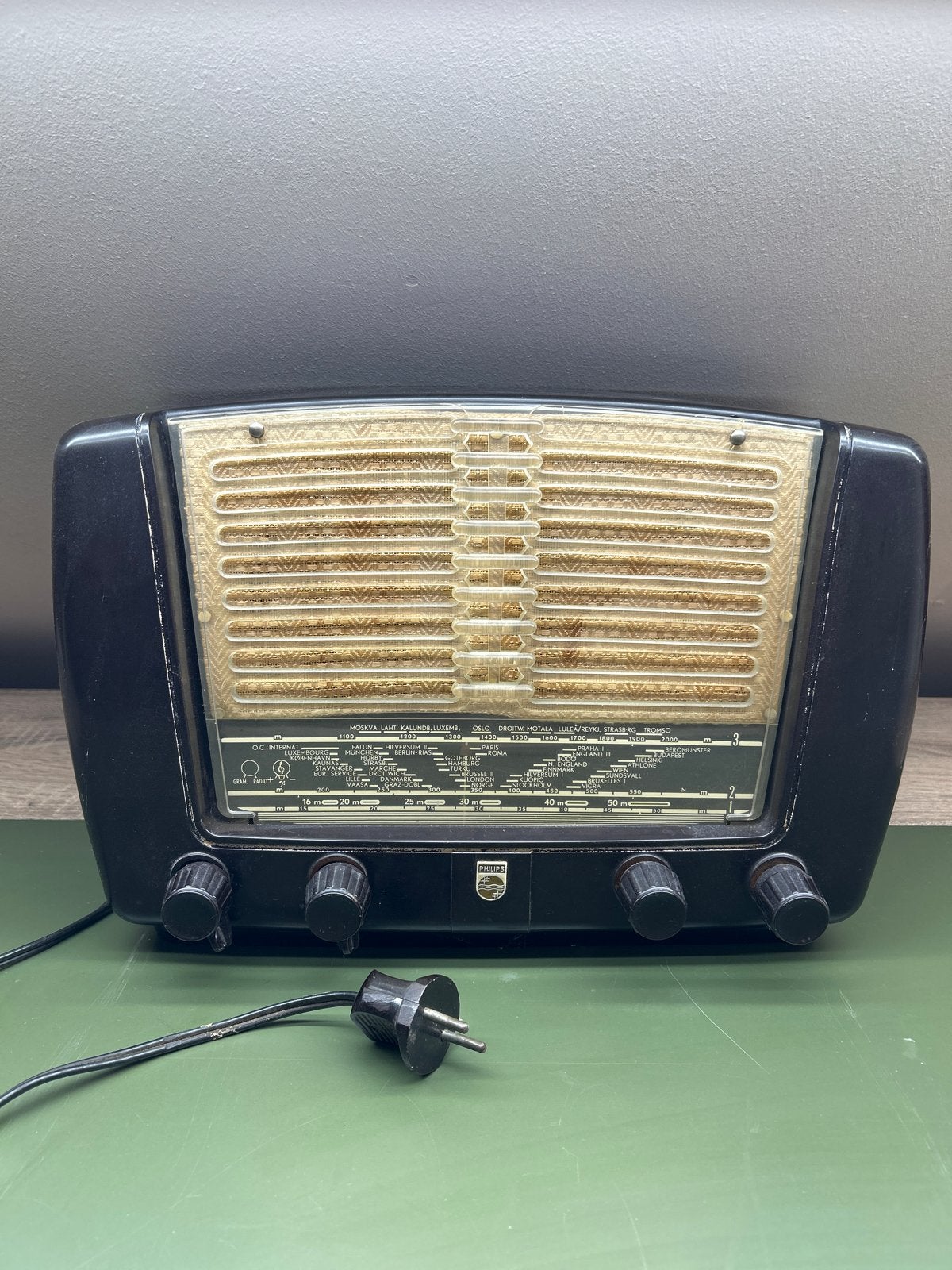 Philips BX320-A bakelieten radio - Mooie wijzerplaat, Ophalen of Verzenden, Niet werkend, Radio
