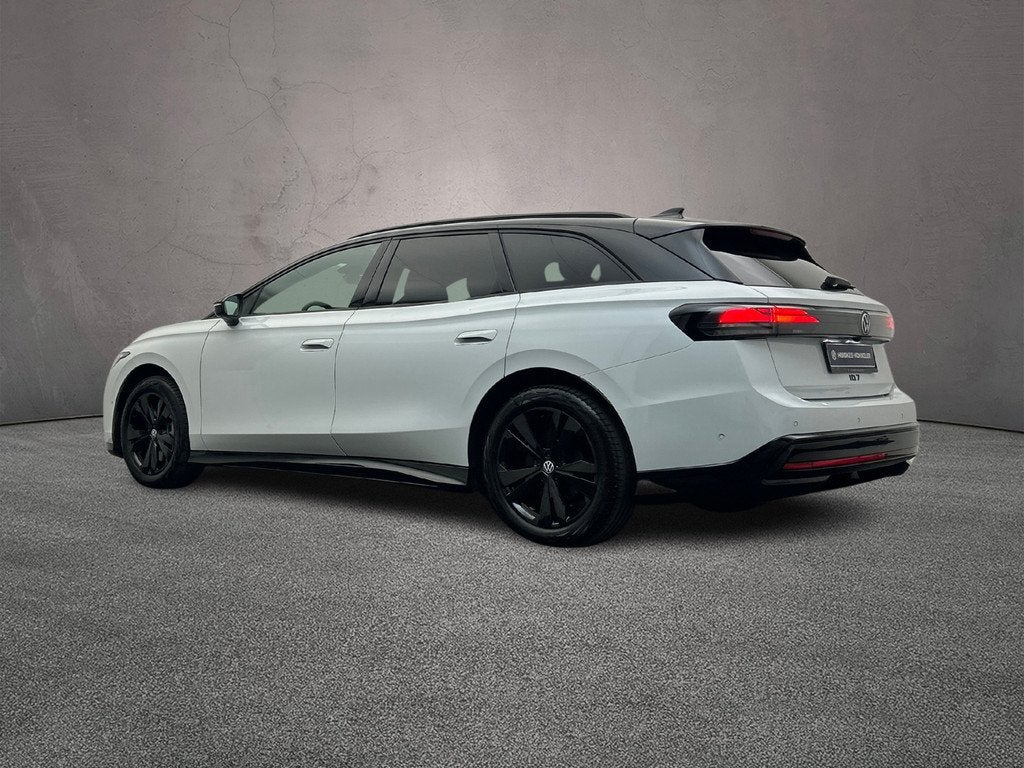 Volkswagen ID.7 Tourer, Auto's, Volkswagen, Achterwielaandrijving, Euro 6, Metallic lak, 375 min