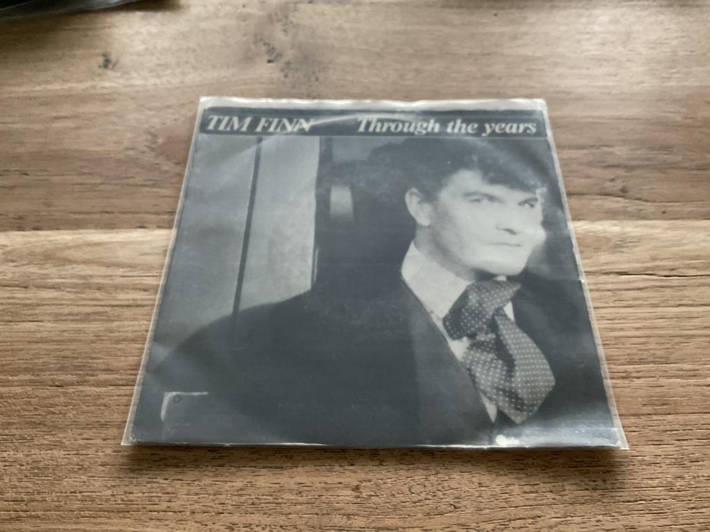 Tim Finn, Through the years, Ophalen of Verzenden, Zo goed als nieuw, Pop