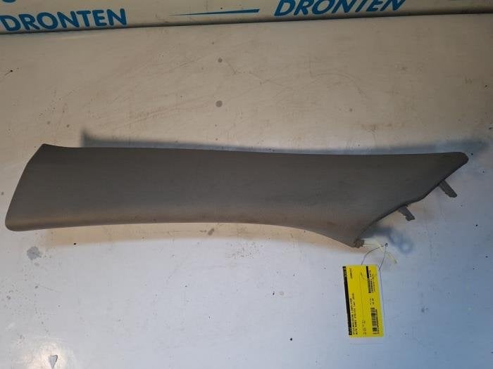 Stijlbekleding links-voor van een Alfa Romeo Stelvio, Gebruikt, -, Verzenden, -