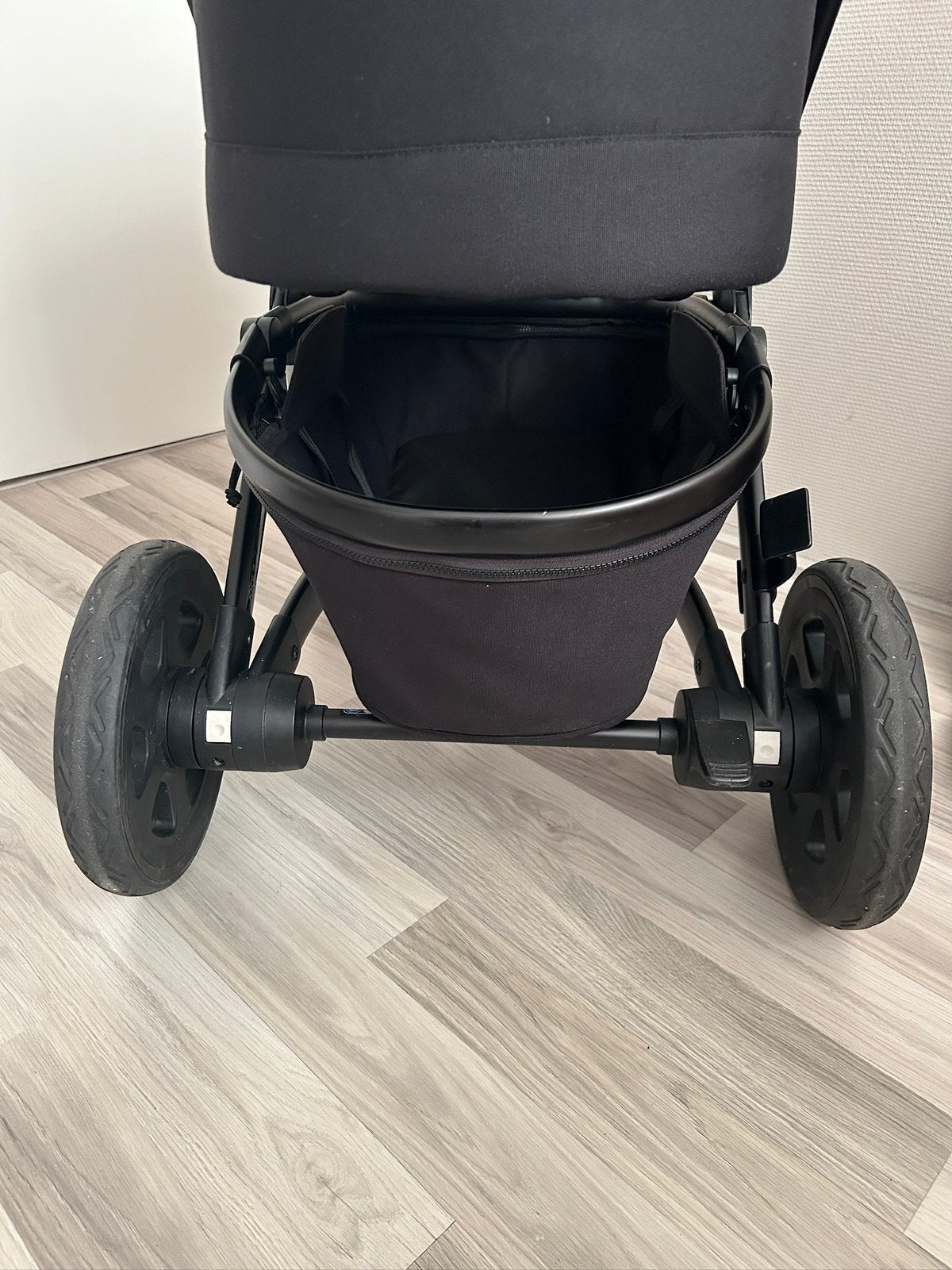 Foto 22 van Joolz Geo 2 kinderwagen zwart