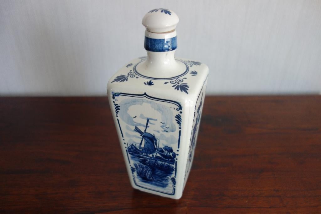Kruik, fles porselein. Delft’s Blue., Antiek en Kunst, Ophalen of Verzenden