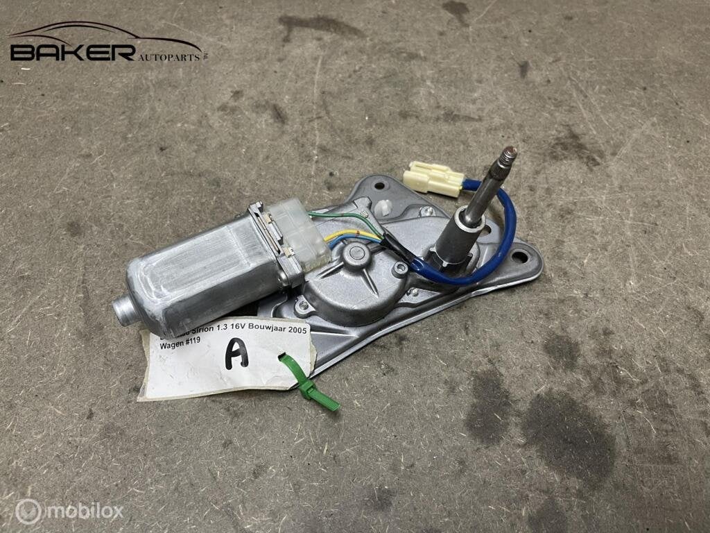 Ruitenwissermotor achter Daihatsu Sirion 2 5-12 85130B1020, Daihatsu, Gebruikt, Daihatsu, Ophalen of Verzenden