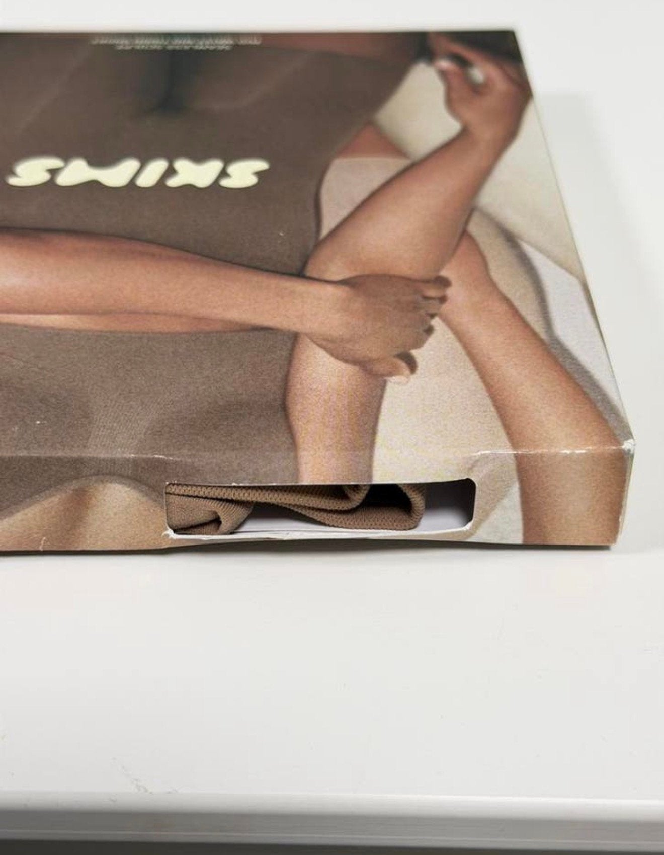SKIMS Seamless Sculpt Short maat S - Sienna Nieuw in doos, Beige, Ophalen of Verzenden, H, H