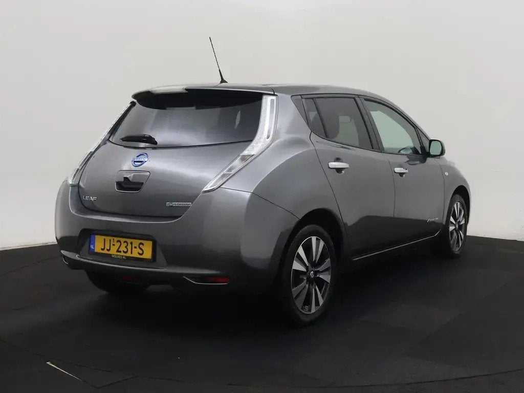 Nissan LEAF Tekna 30 kWh 68% SOH, Dealer onderhouden, 360° camera, Gebruikt, 1445 kg