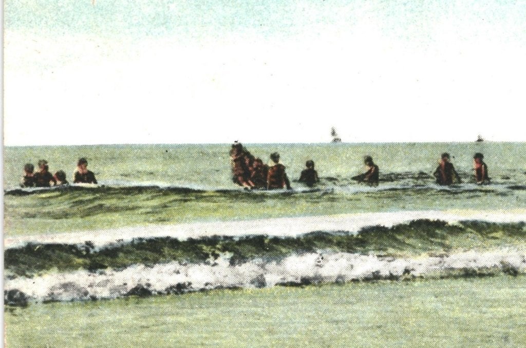 939765 Zandvoort strand In het Bad jr 20 Gelopen met zegel, Ophalen of Verzenden, 1920 tot 1940, Gelopen, Noord-Holland