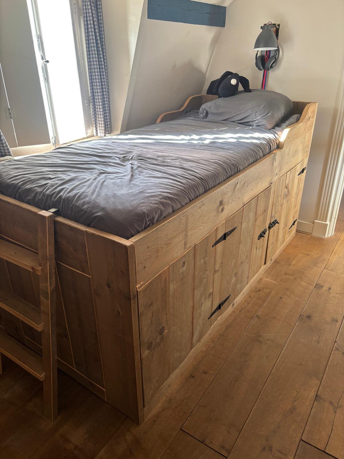 Verhoogt bed van steigenhout (kinderbed), Ophalen, 90 cm, Eenpersoons, Beige