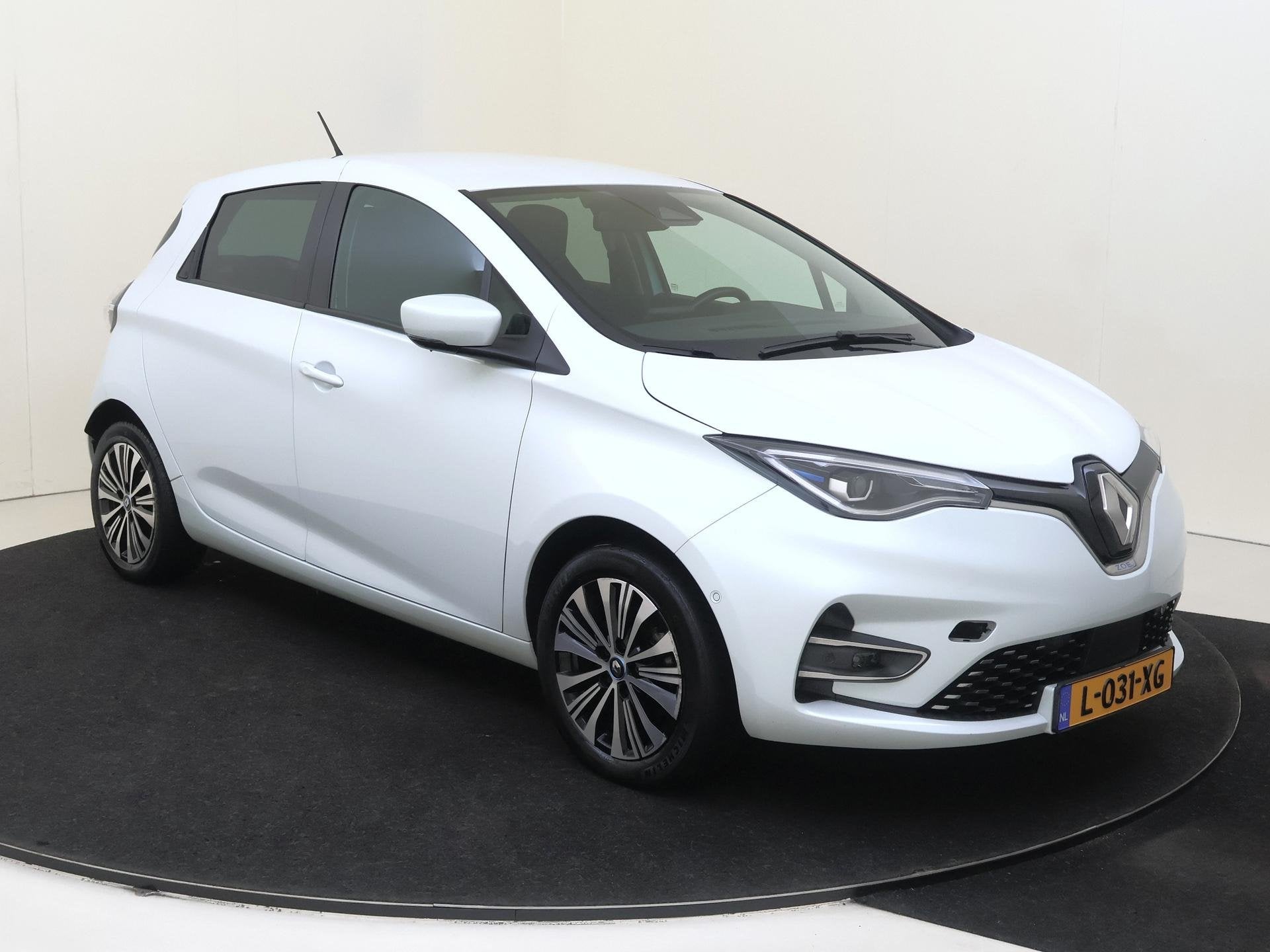 Renault ZOE R135 Serie Limitee Riviera 52 kWh Inclusief koop, Auto's, 136 pk, Gebruikt, 180 min, Wit