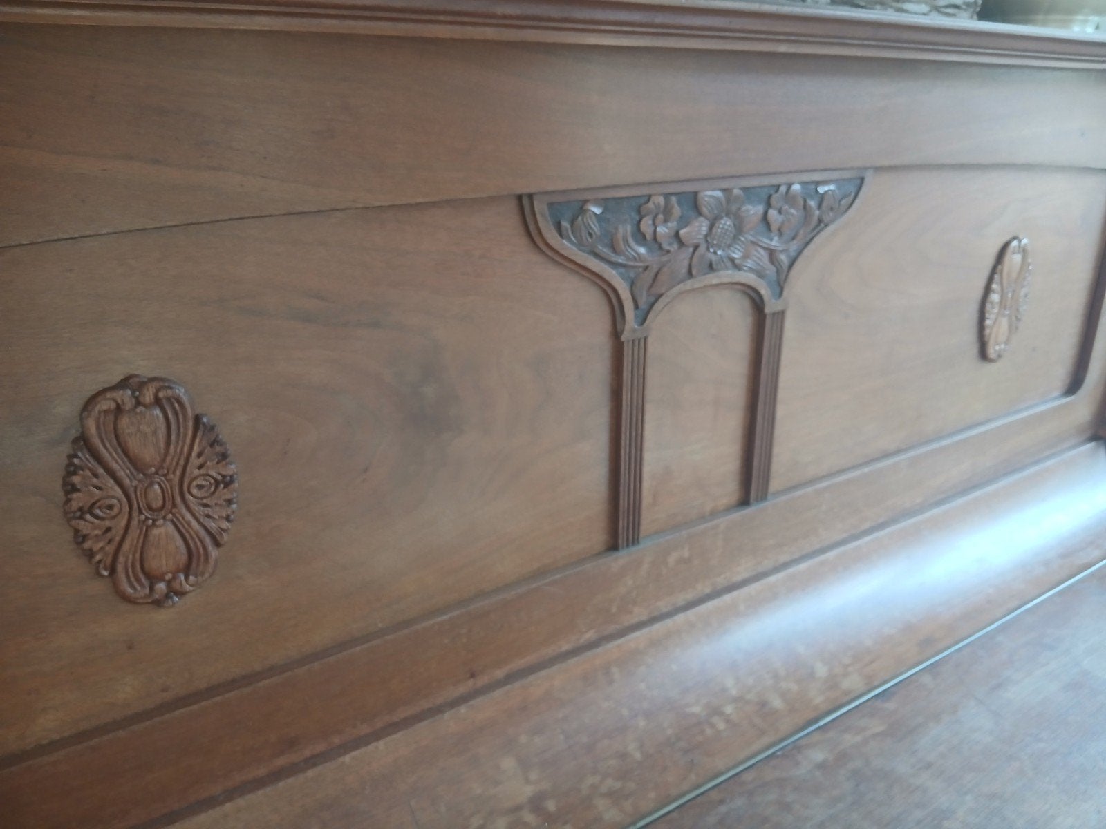 Foto 5 van Antieke Houten Piano - Klassieke Charme voor uw Huis