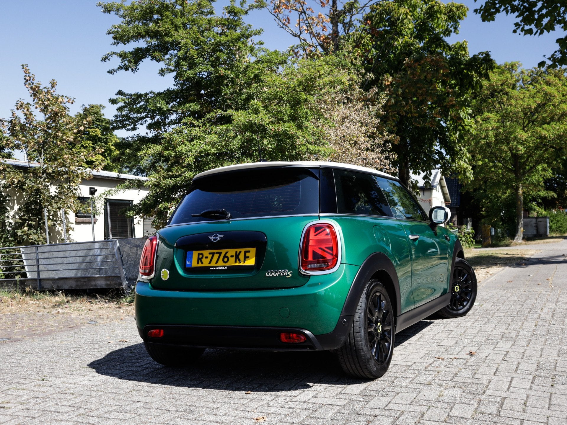 MINI Electric MINI Yours 33 kWh 1e-Eig. & Keurig-Onderh BOVA, 12 maanden, 4 stoelen, Mini Electric, 184 pk