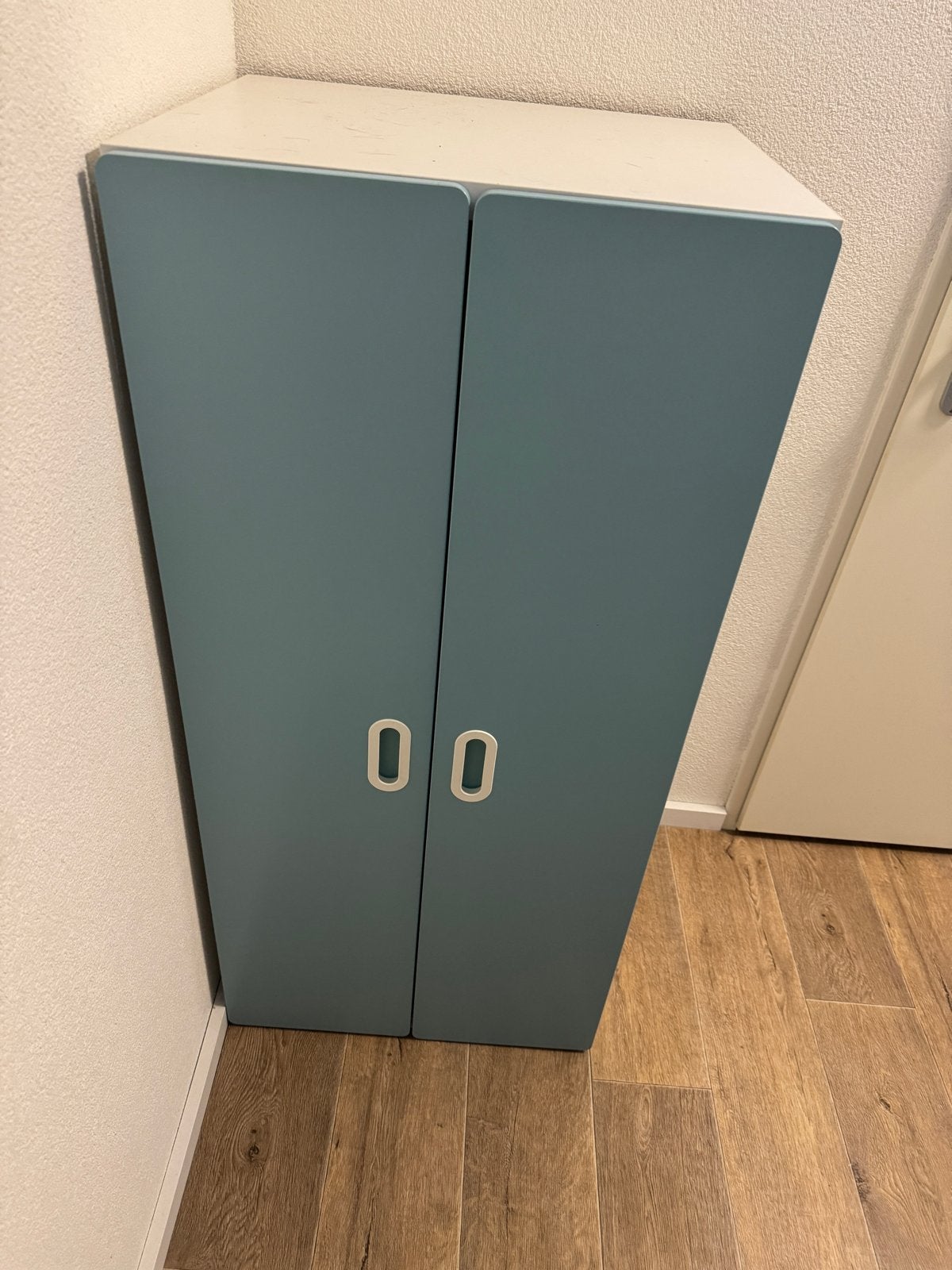 Ikea kast 129x61x51 cm met blauwe deuren, Ophalen, Gebruikt