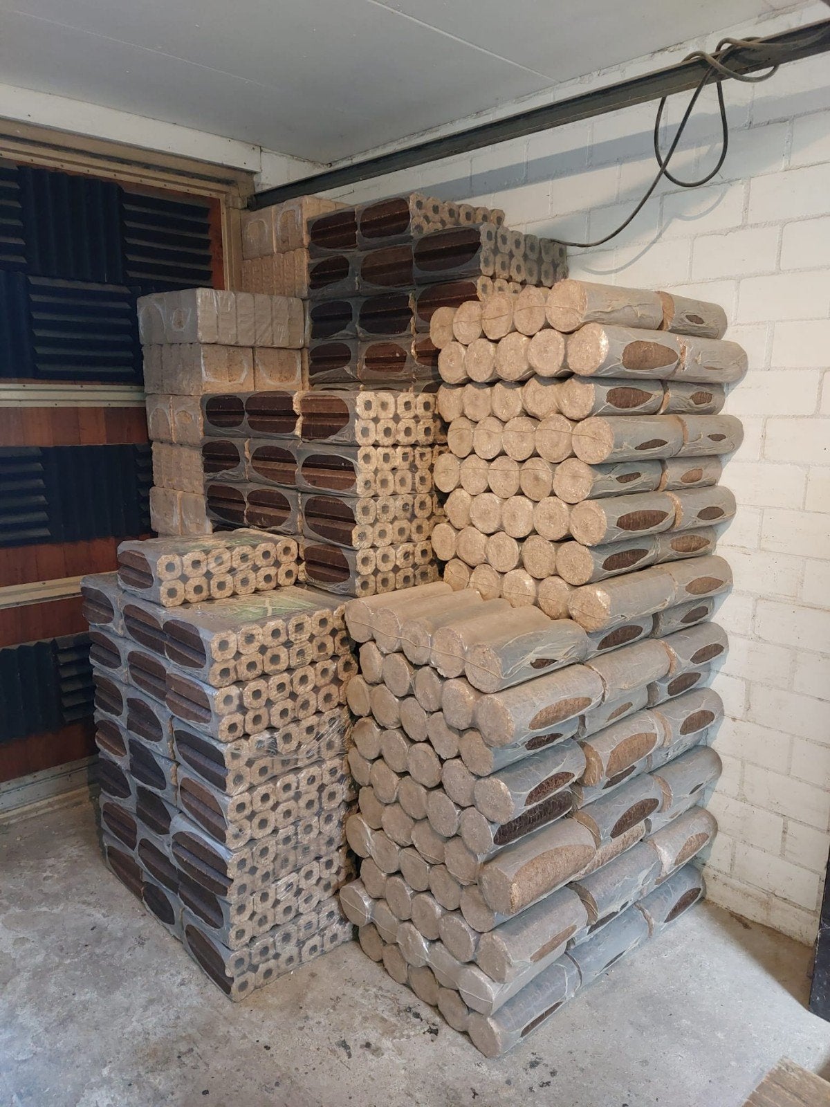 Ruf, pinikay en Nestro briketten., Minder dan 3 m³, Ophalen, Beukenhout