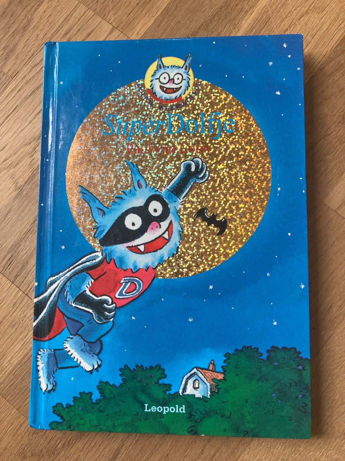 SuperDolfje: Een wolf in schaapskleren - Paul van Loon, Boeken, Ophalen of Verzenden, Zo goed als nieuw, Fictie