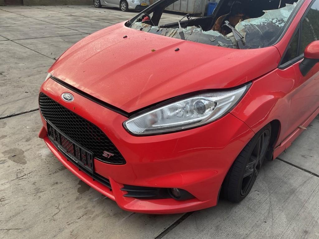 Spatbord Links Voor Ford Fiesta 6 (JA8) 2013 1777181, Gebruikt, Henry-Ford-Straße  1, Köln 50735, , Duitsland, Ford-Werke GmbH