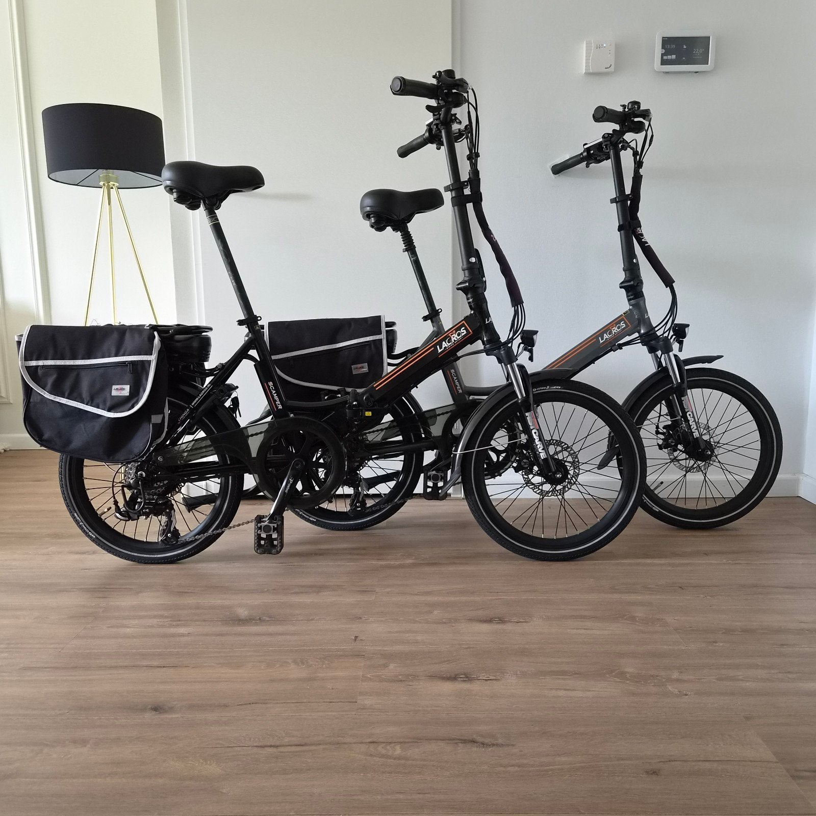 Foto 3 van 2x Z.G.A.N Lacros S200 elektrische vouwfietsen 15AH (20inch)
