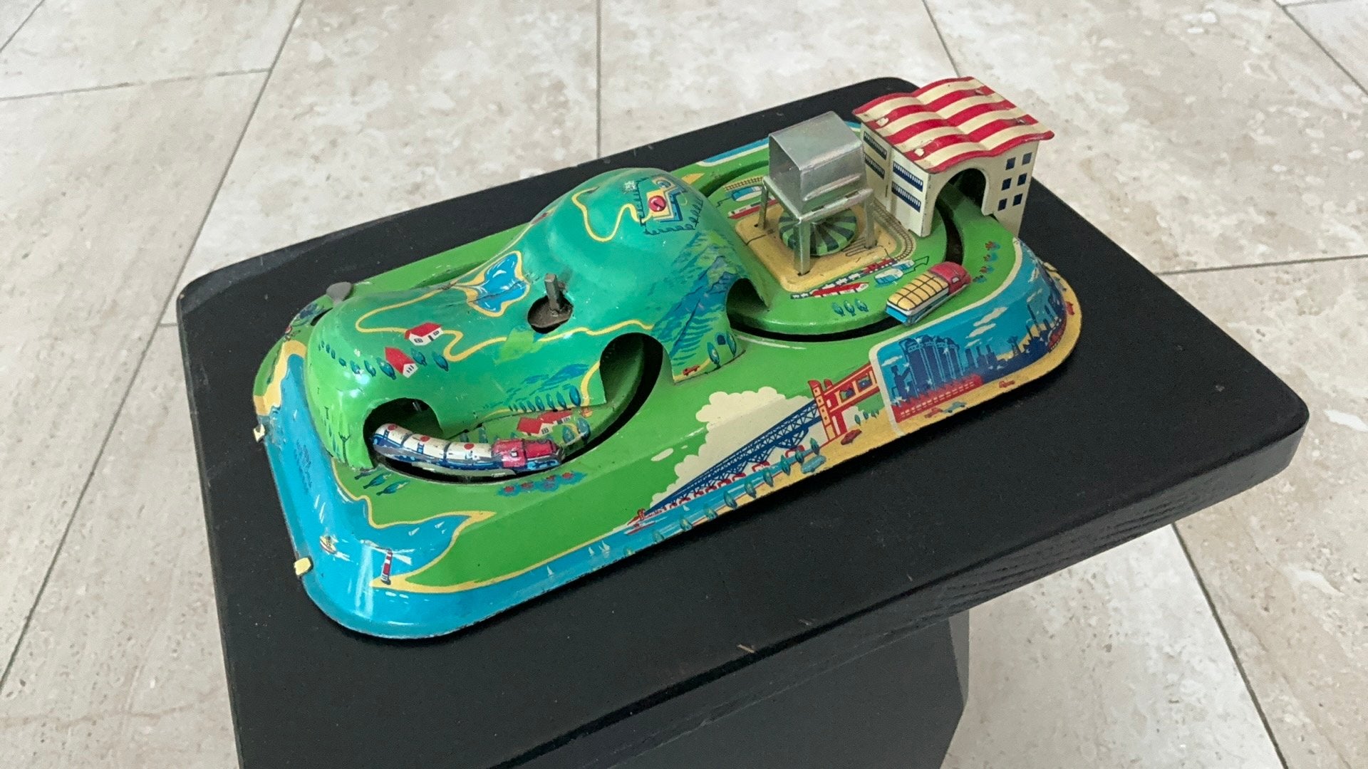 Auto c/q treinbaan., Antiek en Kunst, Ophalen of Verzenden